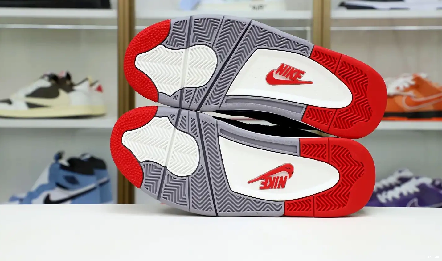 RETRO 4 OG 'BRED' AIR JORDAN 2019 0526
